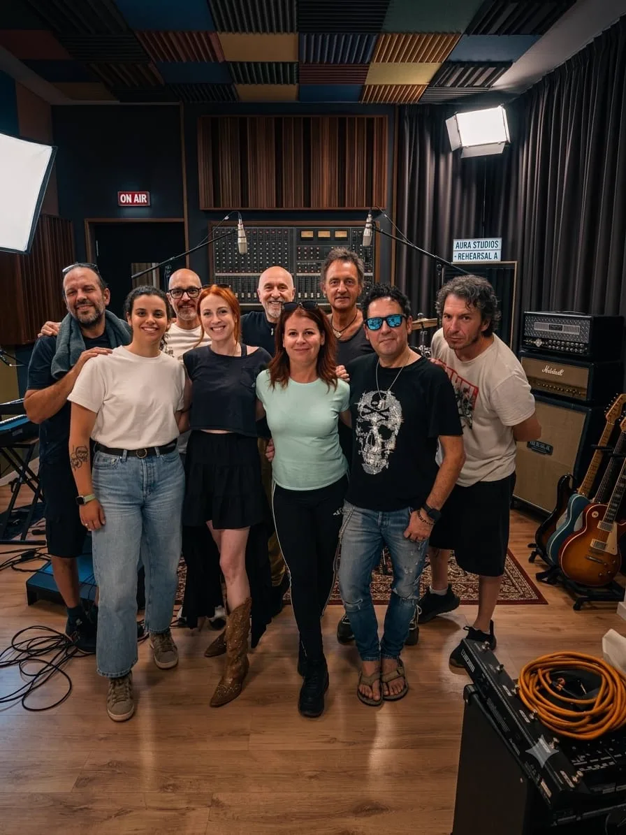 Il cast di Festivalbar Show in studio